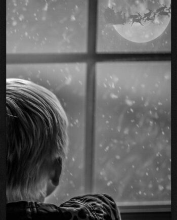 Dreng Ved Vindue Juleplakat
