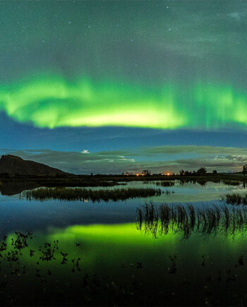 Auroras Over The Pond Af Frank Olsen