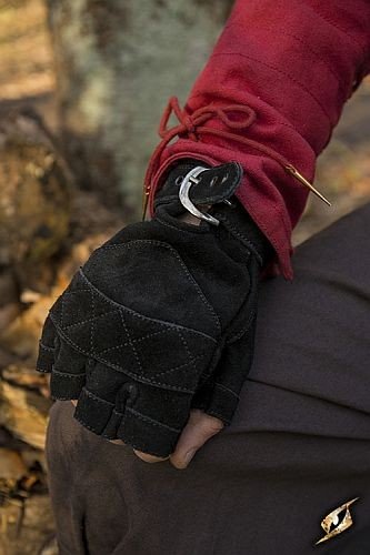 Celtic Suede Gloves  226 128 147  Black Epic Armoury  226 128 147  Medium  226 128 147  Live Rollespil