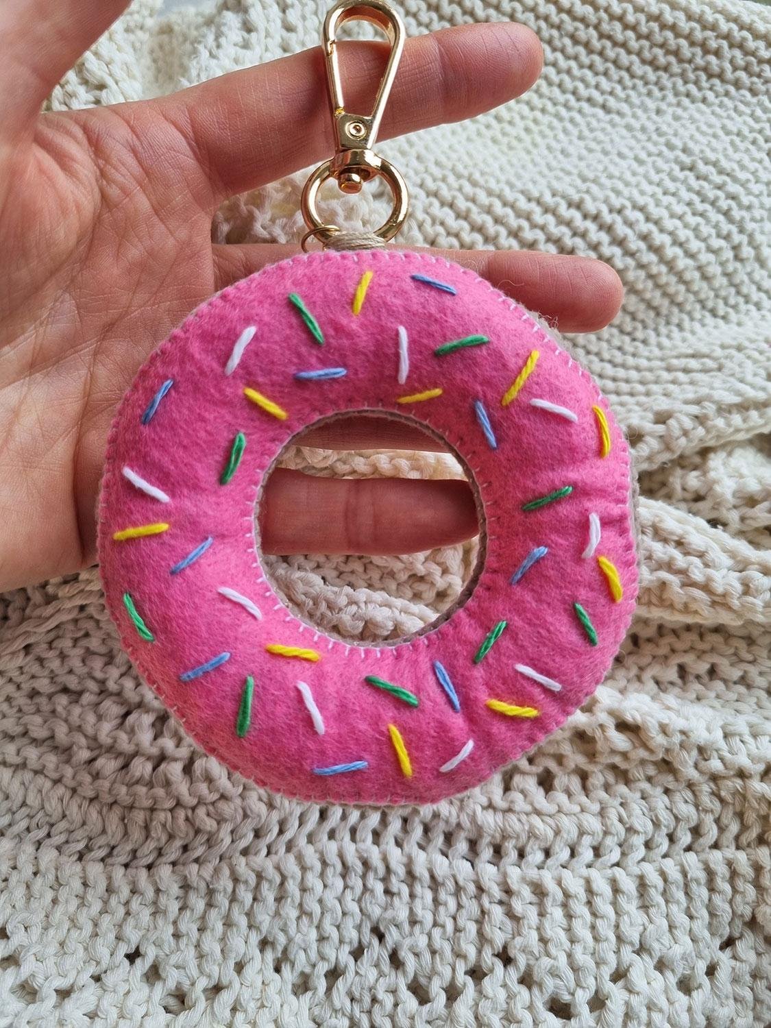 Håndlavet Doughnut Nøglering   Filt