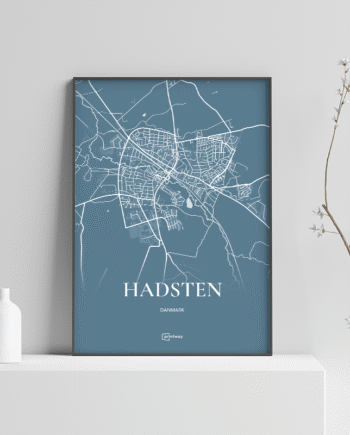 Hadsten Plakaten Fuldt Kort Havblå 70 100 Cm  B1