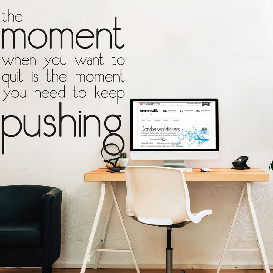 Keep Pushing Wallsticker