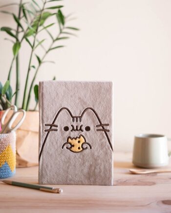 Pusheen Foodie Collection: Cookie Notebook With Plush Cover  Lined  A5