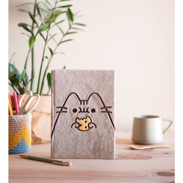 Pusheen Foodie Collection: Cookie Notebook With Plush Cover Lined A5