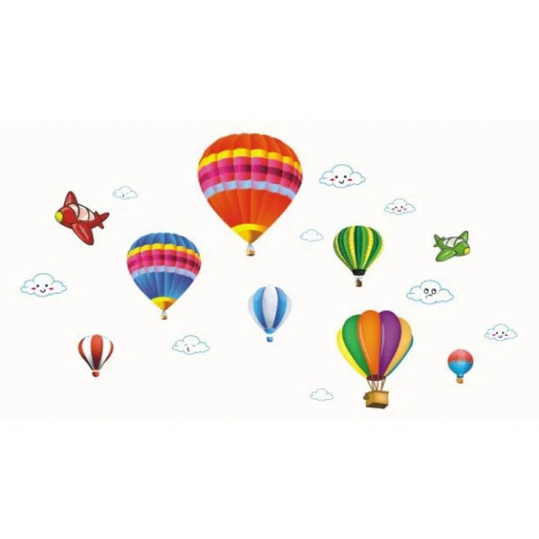 Rigtig Sød Wallsticker Med Luftballoner  Skyer Og Små Flyvere   Flotte Farver