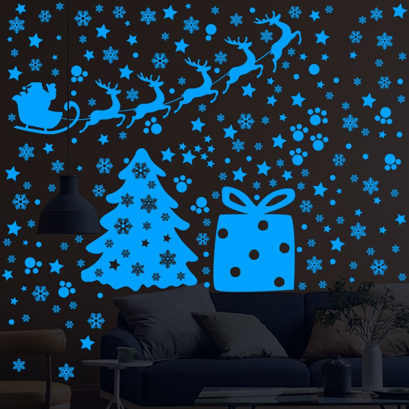 Selvlysende Jule Wallsticker Med Julemand  Rensdyr  Juletræ  Sne  Stjerner Mm