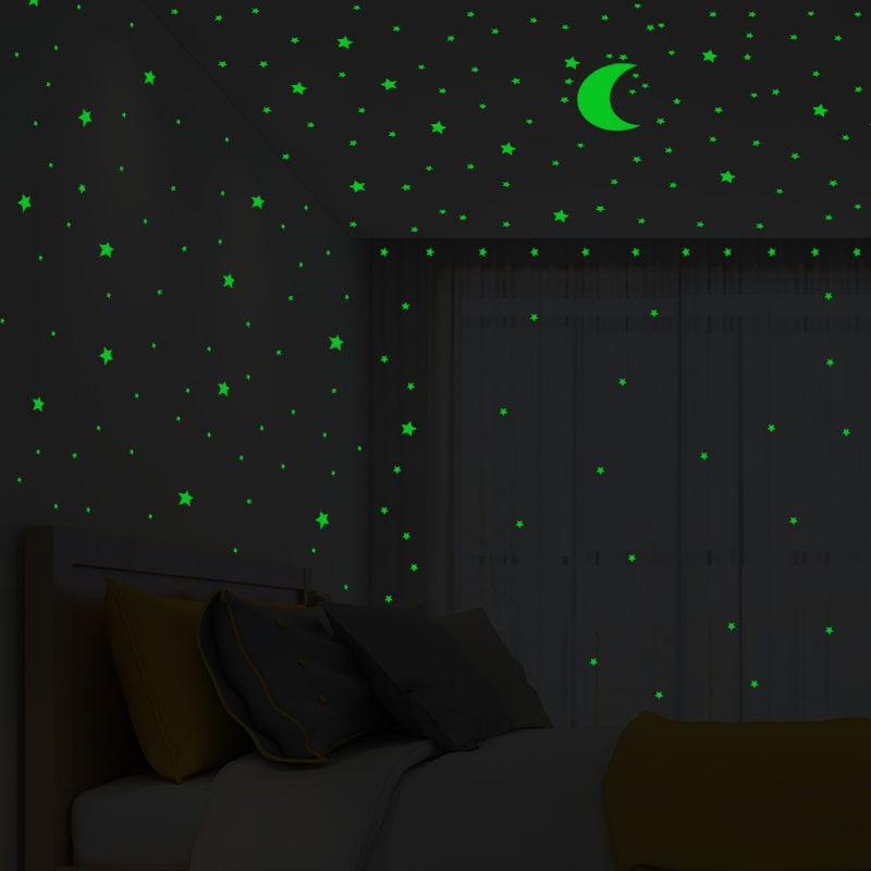 Selvlysende Wallsticker Med En Halvmåne Og 338 Stjerner  Grøn