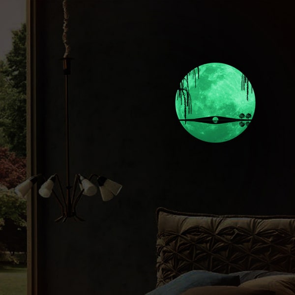 Stor Selvlysende Måne Wallsticker Med En Romantisk Bro  34 Cm  Serenade