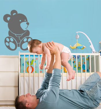 Bamse Sidder Wallsticker Af Anline Ruby  36x48 Cm