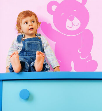 Bamse Vinker Wallsticker Af Anline Ruby  36x48 Cm