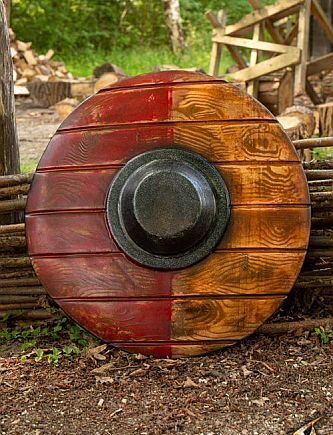 Drang Shield  226 128 147  Epic Armoury  226 128 147  Red Wood 50cm  226 128 147  Live Rollespils Skjold