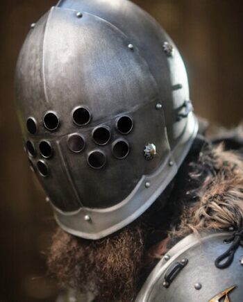 Marauder Helmet Epic Armoury Epic Dark Small Medium Live Rollespil