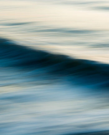 The Uniqueness Of Waves   Af Tal Paz-fridman